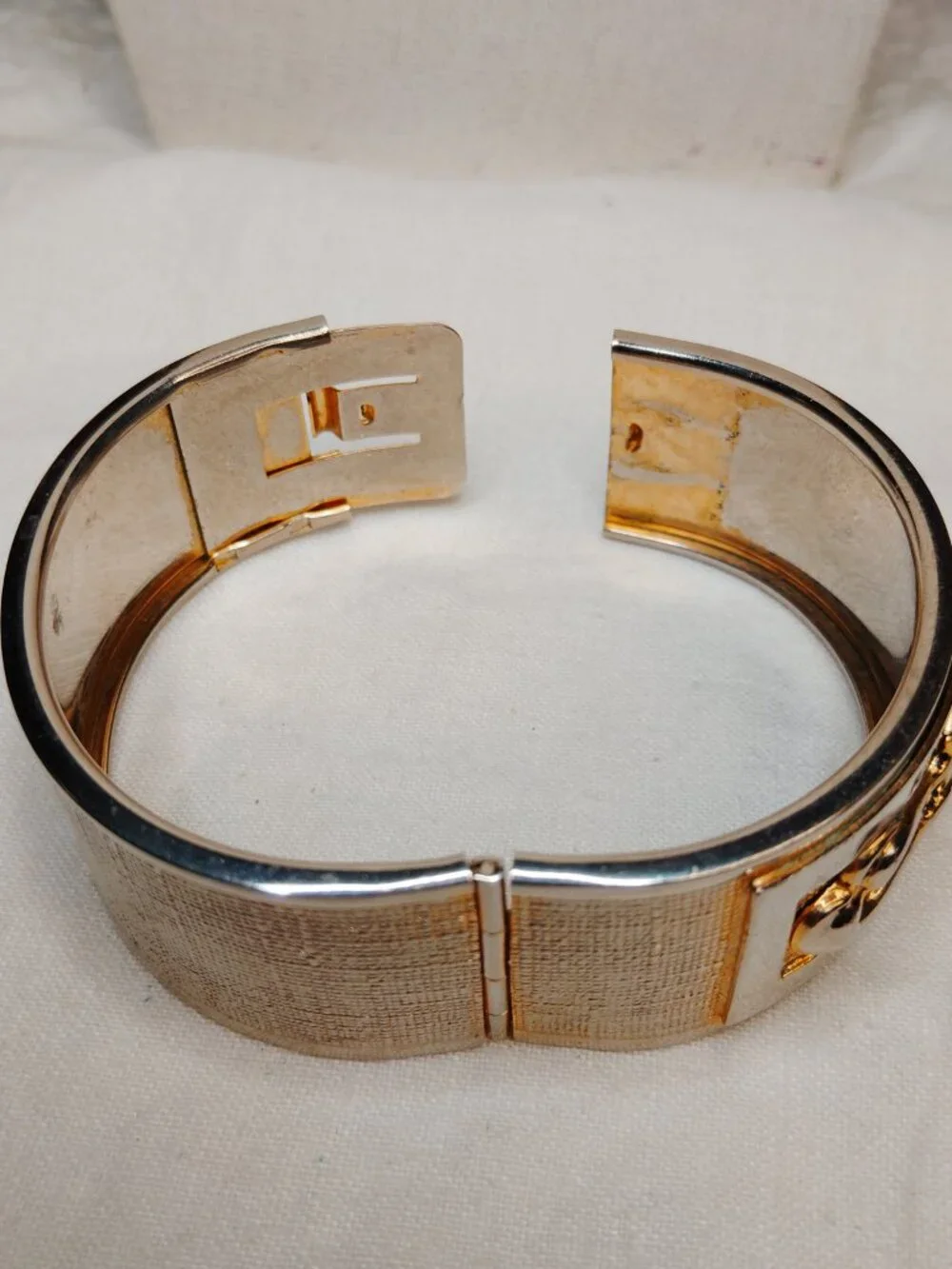 N/A elegant vintage